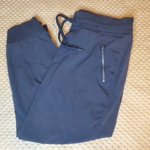 Athleta Trekkie Size 12 Black Outdoor Active Capri Cargo Women's Hiking Pants